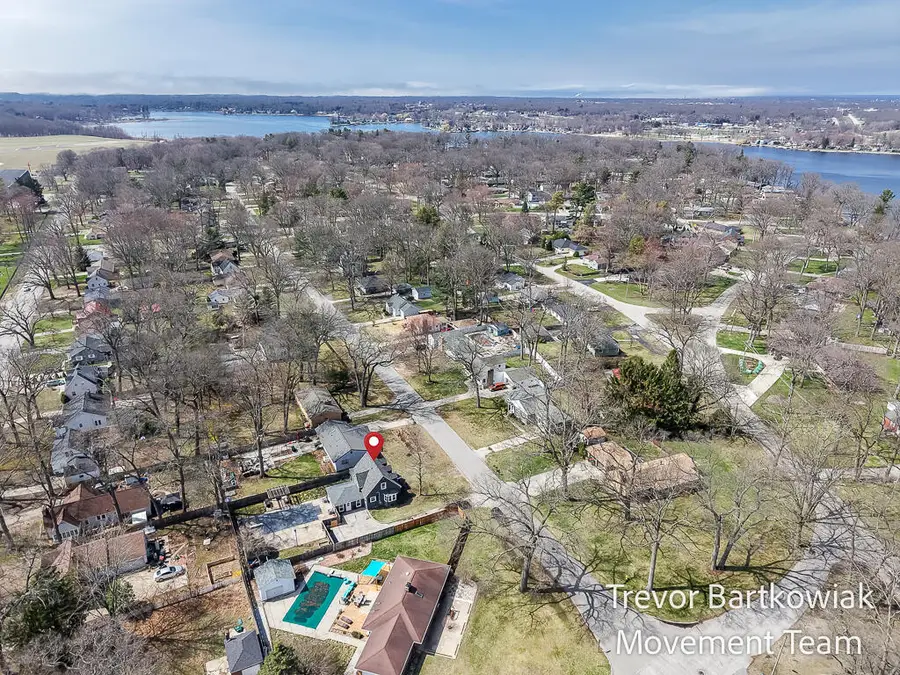 735 Wendover Boulevard, Norton Shores, MI 49441 - #2