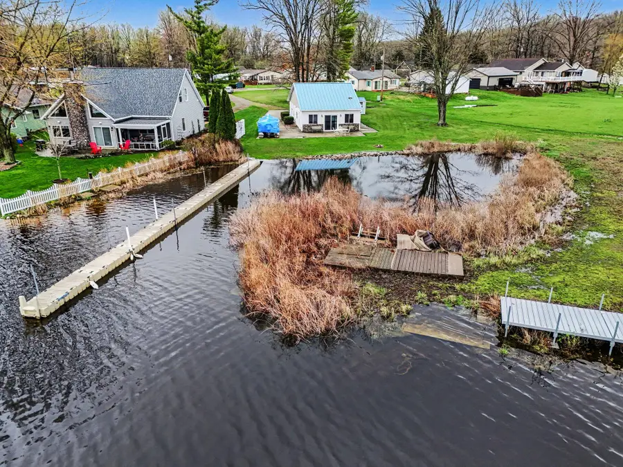 416 W Russell Drive, Coldwater, MI 49036 - #2