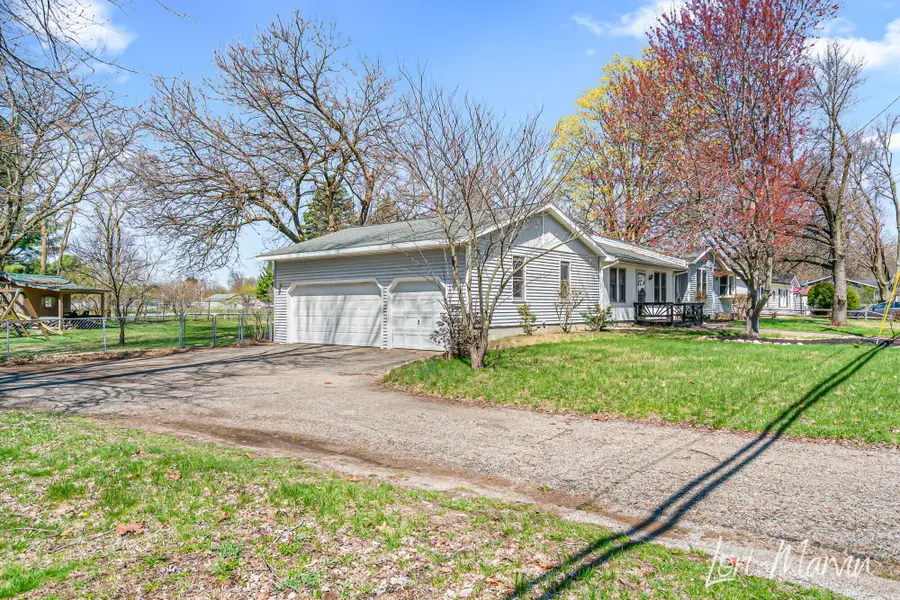 736 Irving Street, Otsego, MI 49078 - #3