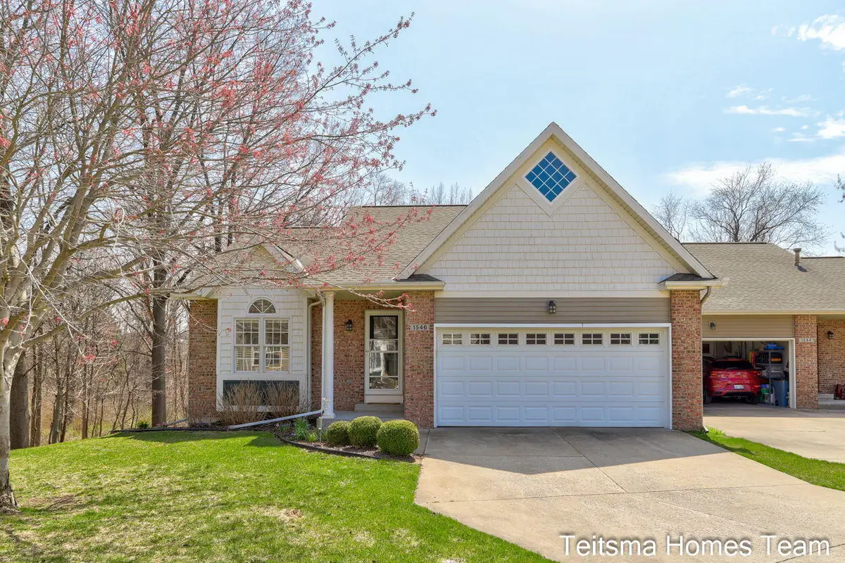 1546 Beechtree Commons, Grand Haven, MI 49417 - #1