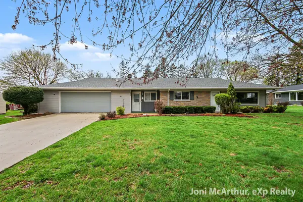 805 S Merry Lane Terrace, Greenville, MI 48838