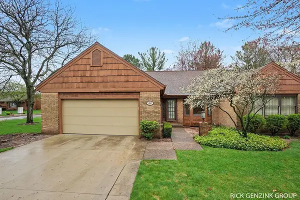 314 Foxcroft Circle, Holland, MI 49423