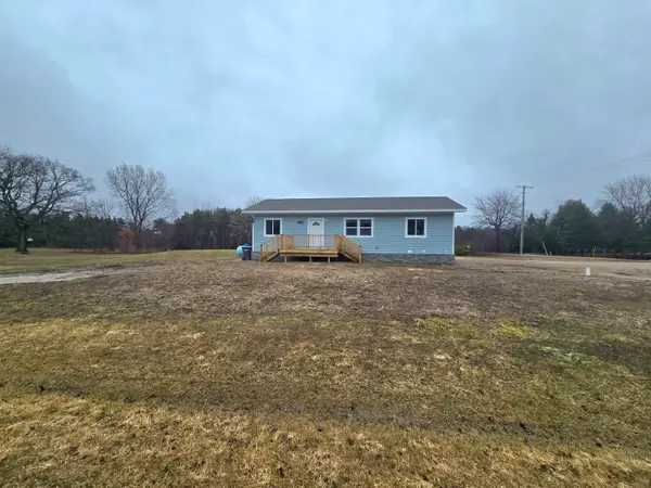5885 73 1/2 Street, South Haven, MI 49090