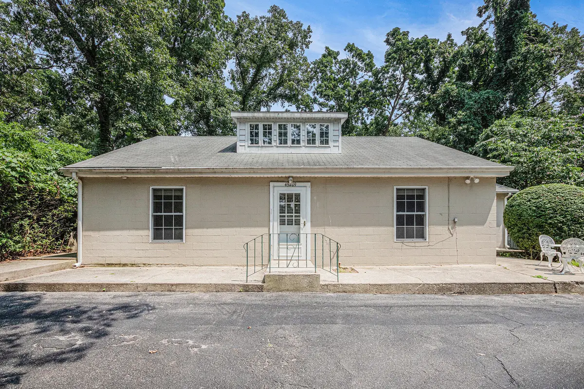 49209 Howard Avenue, New Buffalo, MI 49117 - #1