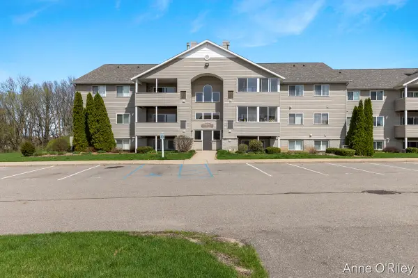8348 Jasonville Court Se #33, Caledonia, MI 49316