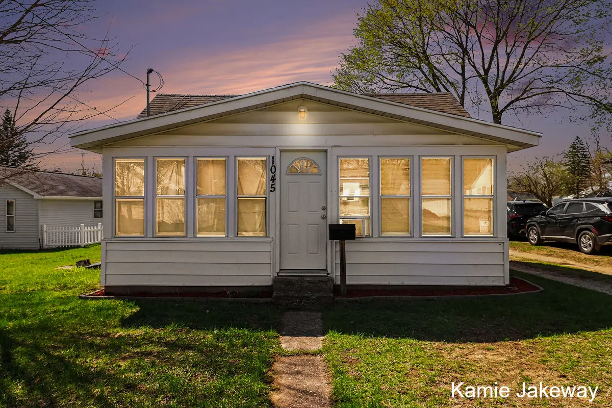 1045 Alderman Street, Belding, MI 48809 - #1