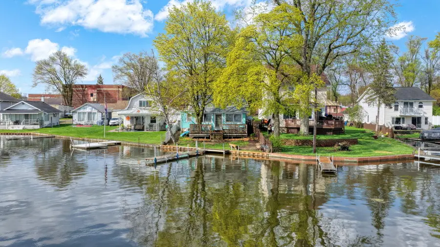 131 N Lakeside Drive, Michigan Center, MI 49254 - #3