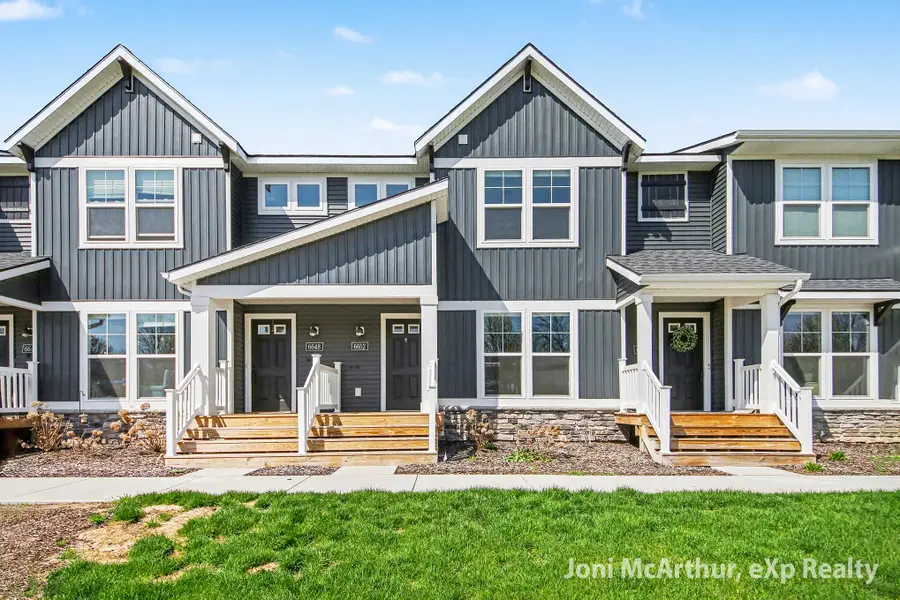 6652 S South Square Lane Ne #49, Rockford, MI 49341 - #2