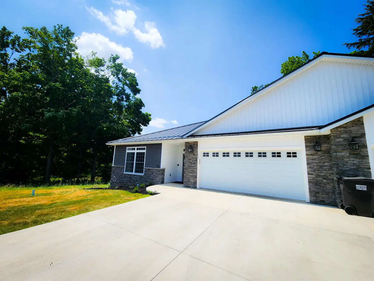 237 Glei Court, Hillsdale, MI 49242 - #1