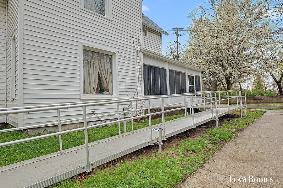 770 Fulton Street E, Grand Rapids, MI 49503 - #3