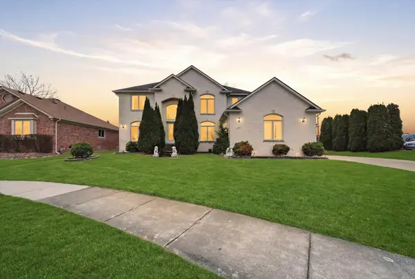 19444 Jack Pine Drive, Macomb, MI 48042