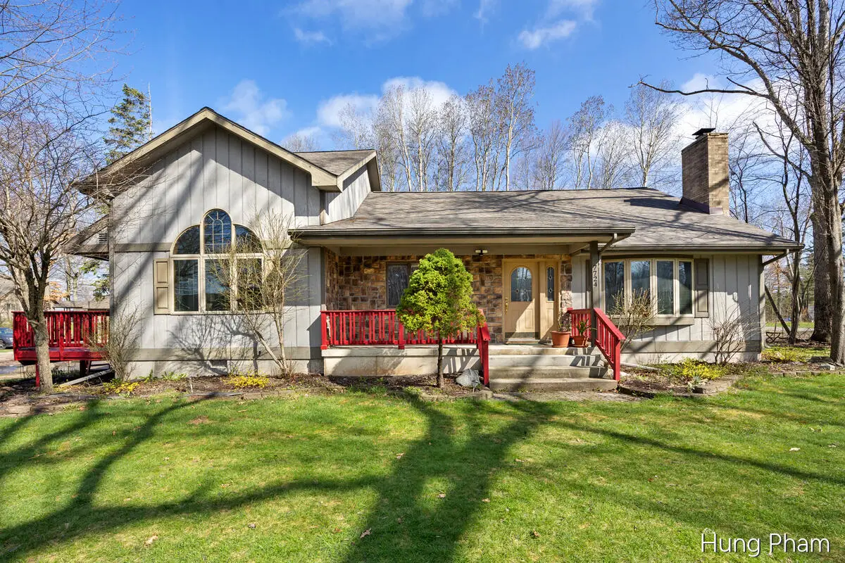 7724 W Lake Drive, Stanwood, MI 49346 - #1