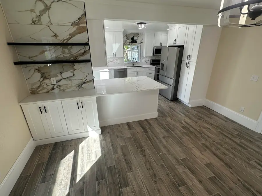 556 Cooper Street, Jackson, MI 49201 - #3