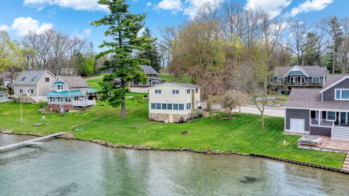 425 Oakwood Avenue, Clarklake, MI 49234 - #1