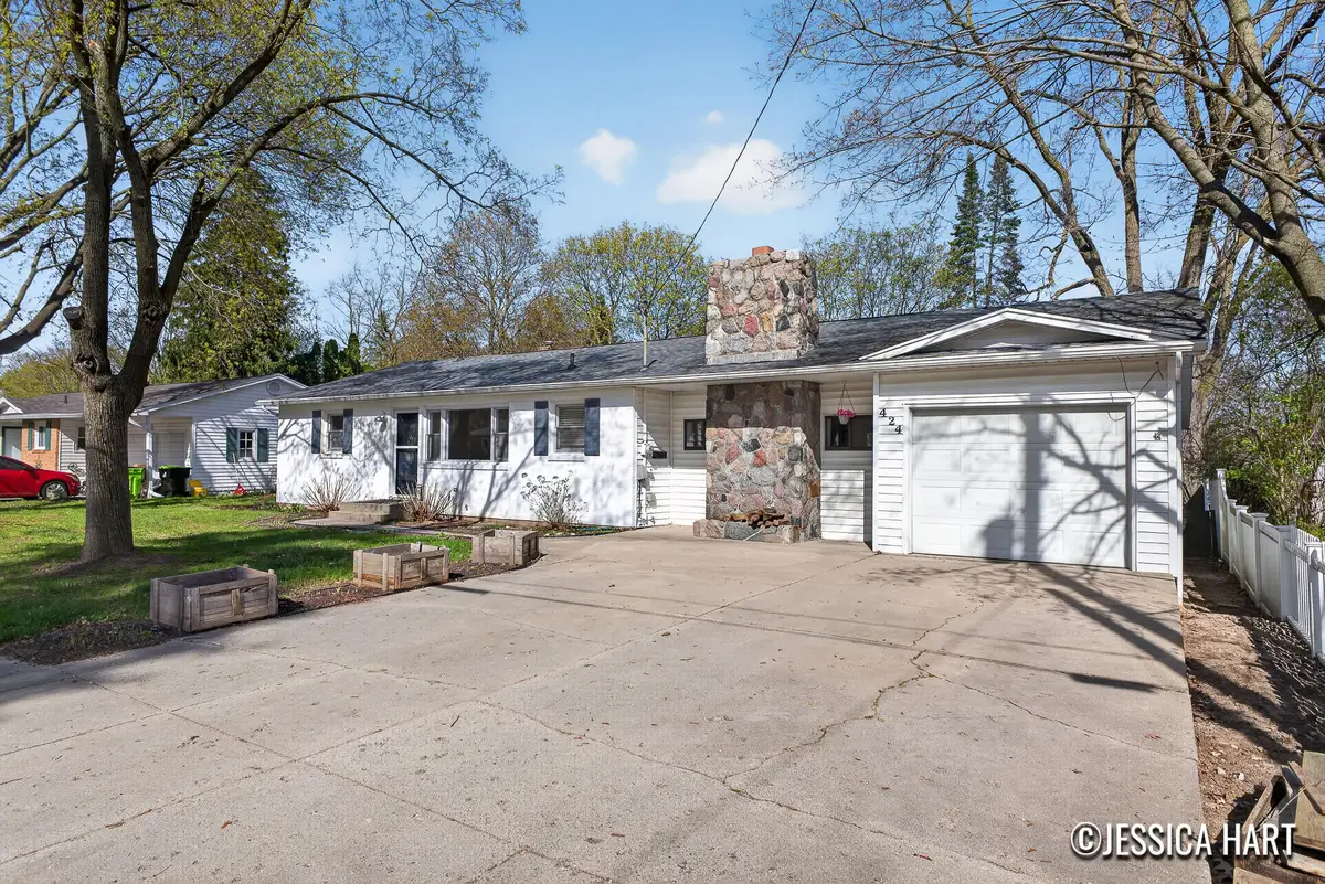 424 S Luray Street, Greenville, MI 48838 - #1