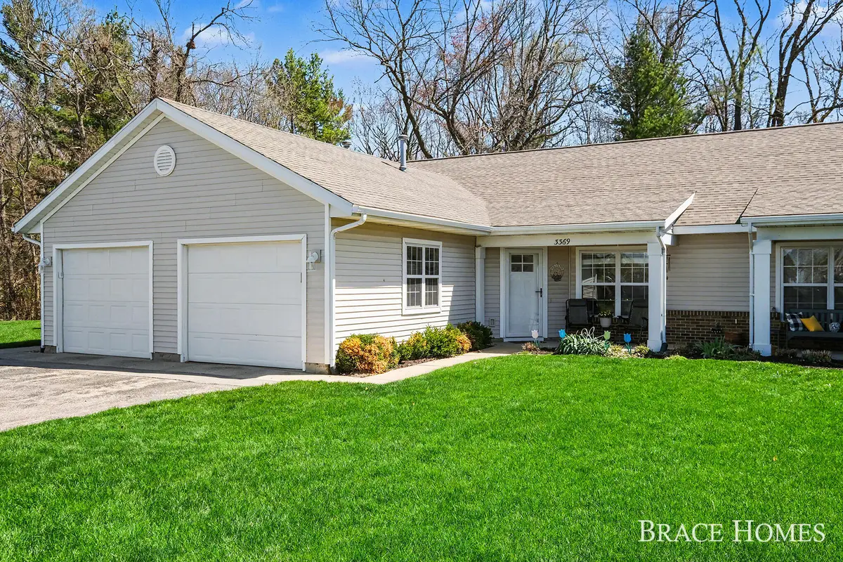 3369 Clear Vista Court Ne, Grand Rapids, MI 49525 - #1