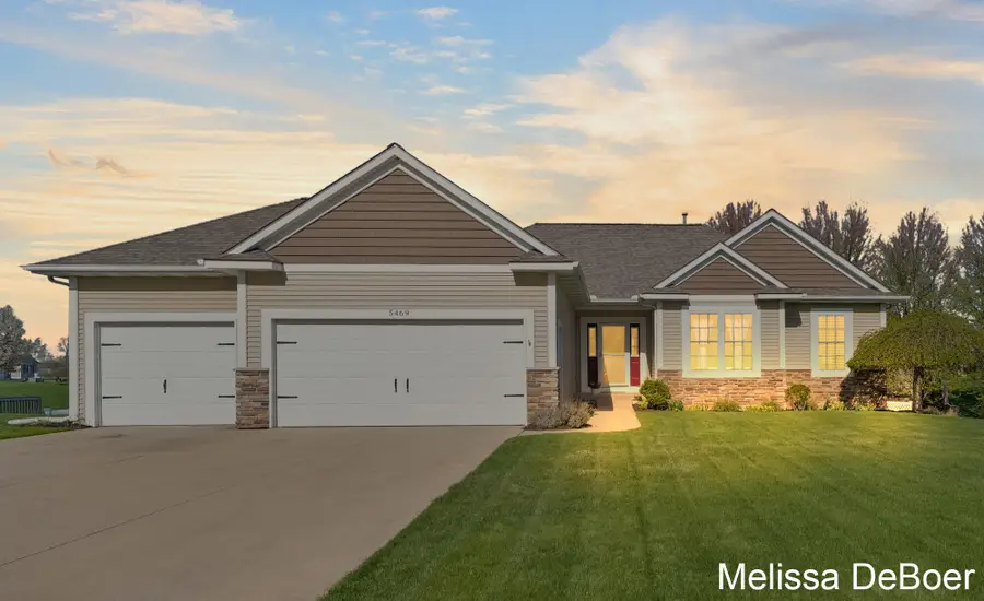 5469 Stevendale Drive, Hudsonville, MI 49426 - #2