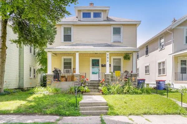 752 Crescent Street Ne, Grand Rapids, MI 49503