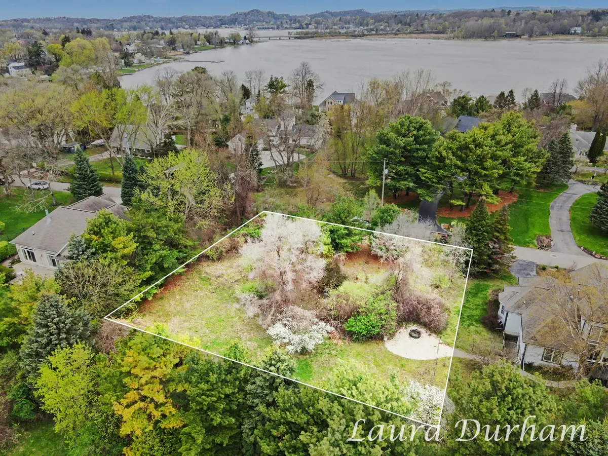 289 Crest, Douglas, MI 49406 - #1