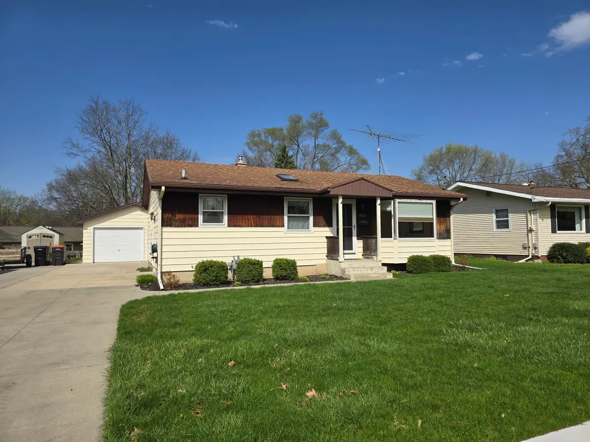 3823 Wyoming Avenue Sw, Wyoming, MI 49519 - #1