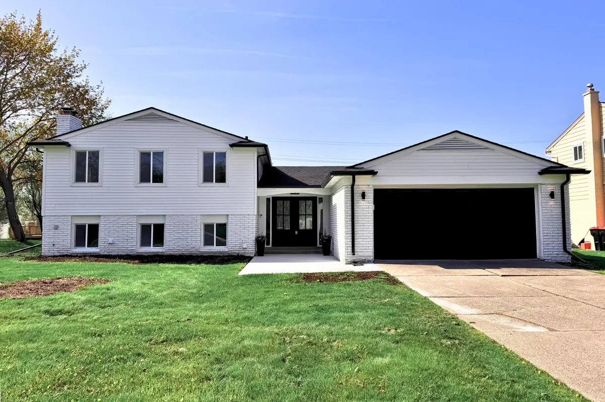 22589 Bell Brook Street, Southfield, MI 48034 - #1