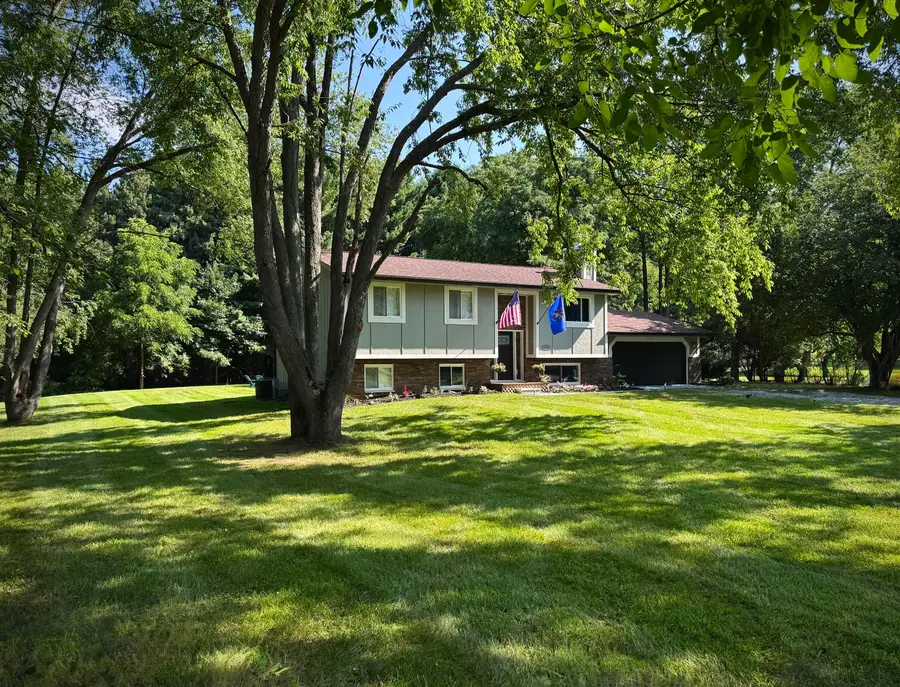 8739 Coyle Drive, Pinckney, MI 48169 - #2