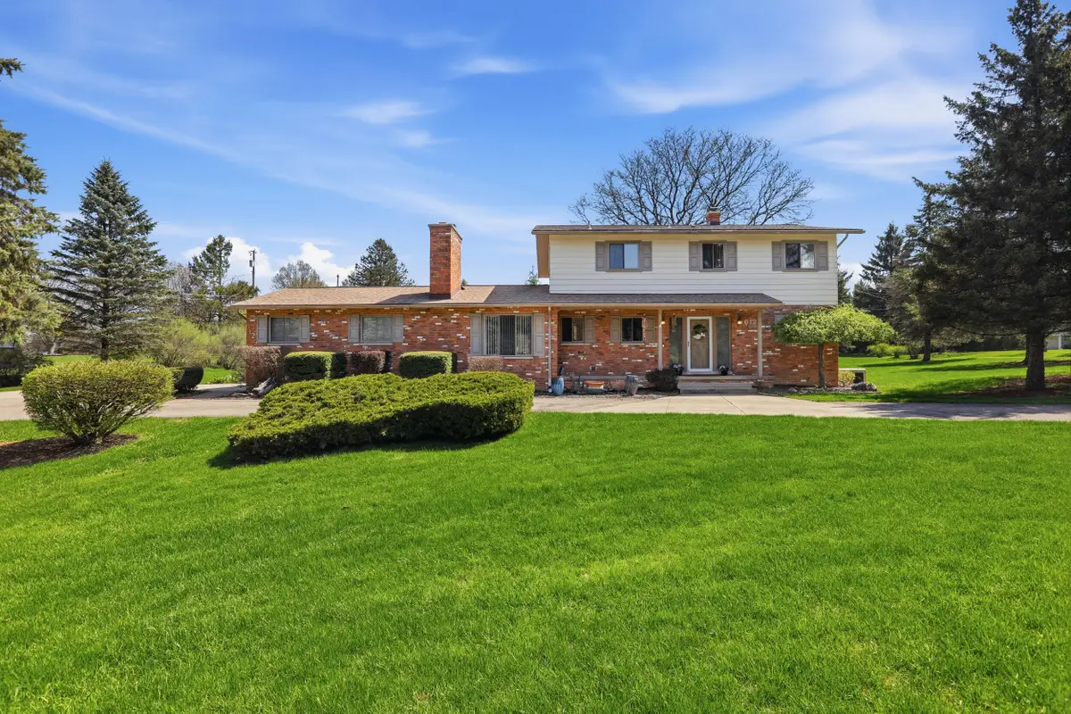 612 Dunross Drive, Milford, MI 48381 - #1
