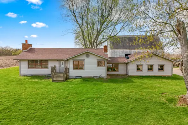 2871 W Bacon Road, Hillsdale, MI 49242