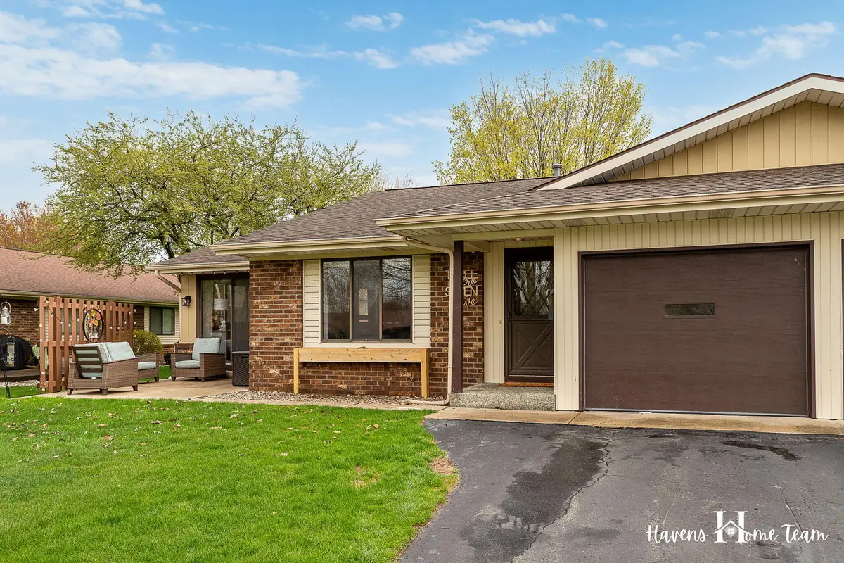 3072 Beechridge Drive #64, Hudsonville, MI 49426 - #1