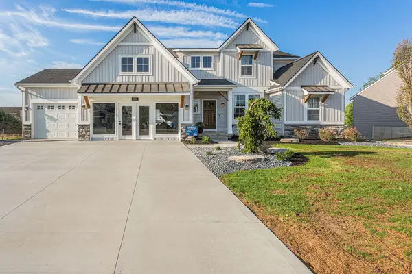 4575 Ada Grove Court Sw, Ada, MI 49301