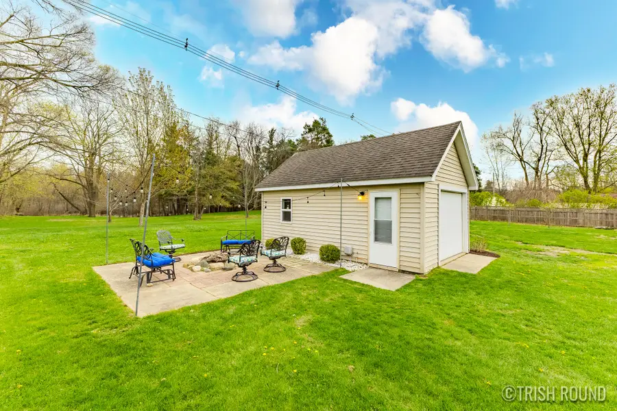 554 Kenowa Avenue Sw, Grand Rapids, MI 49534 - #3