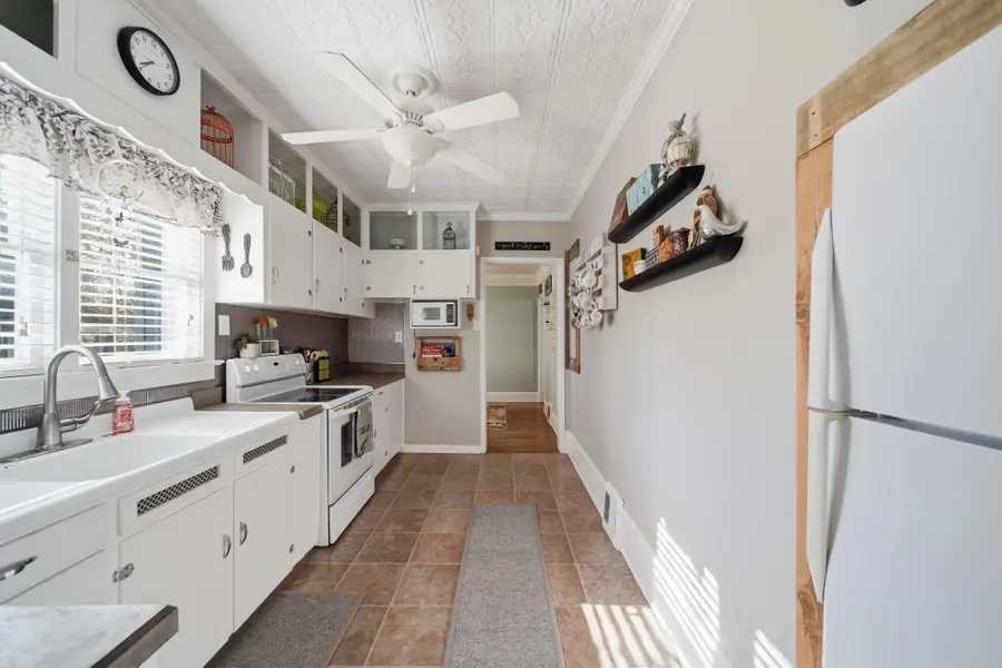 303 W Middle Street, Chelsea, MI 48118 - #3