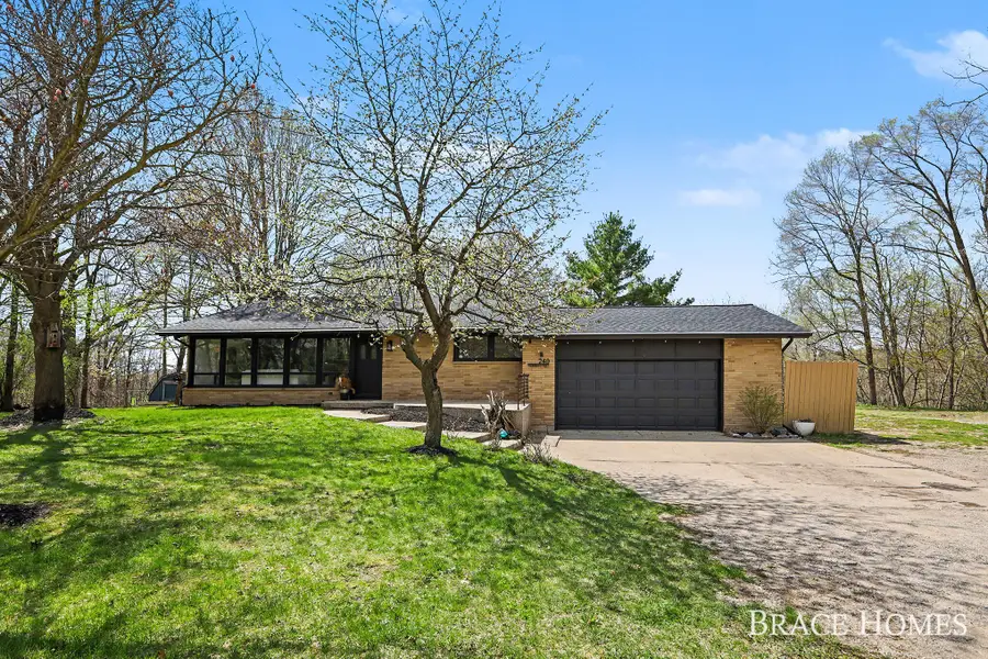 249 Thurman Street, Belding, MI 48809 - #2