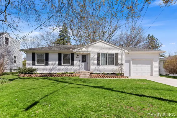 4000 Hillsdale Avenue Ne, Grand Rapids, MI 49525