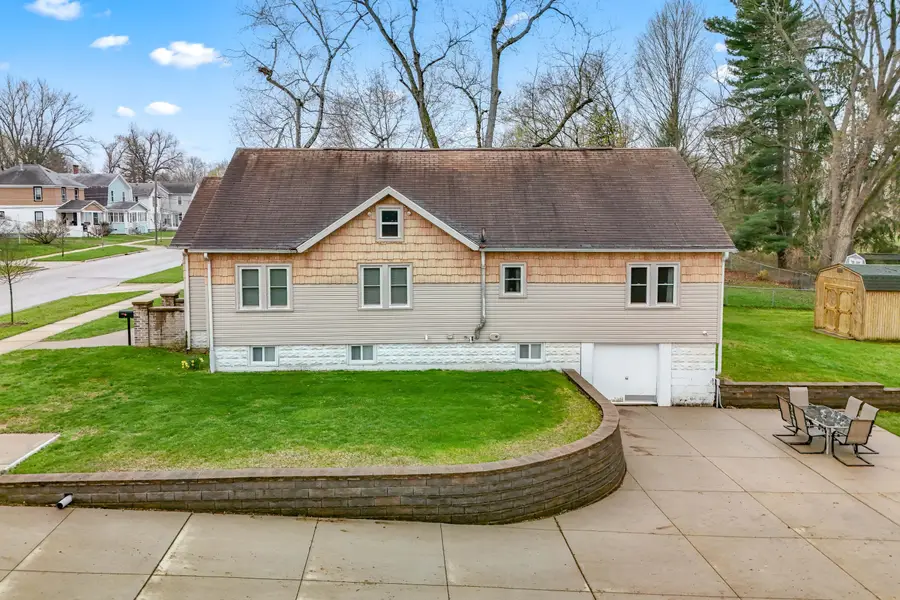 90 Rippon Avenue, Hillsdale, MI 49242 - #3