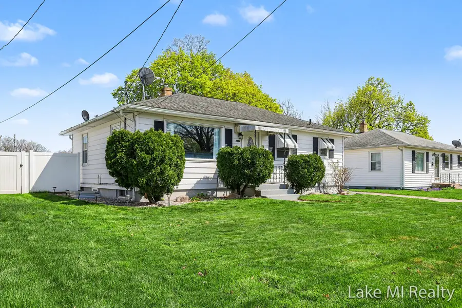 2884 Meyer Avenue Sw, Wyoming, MI 49519 - #2
