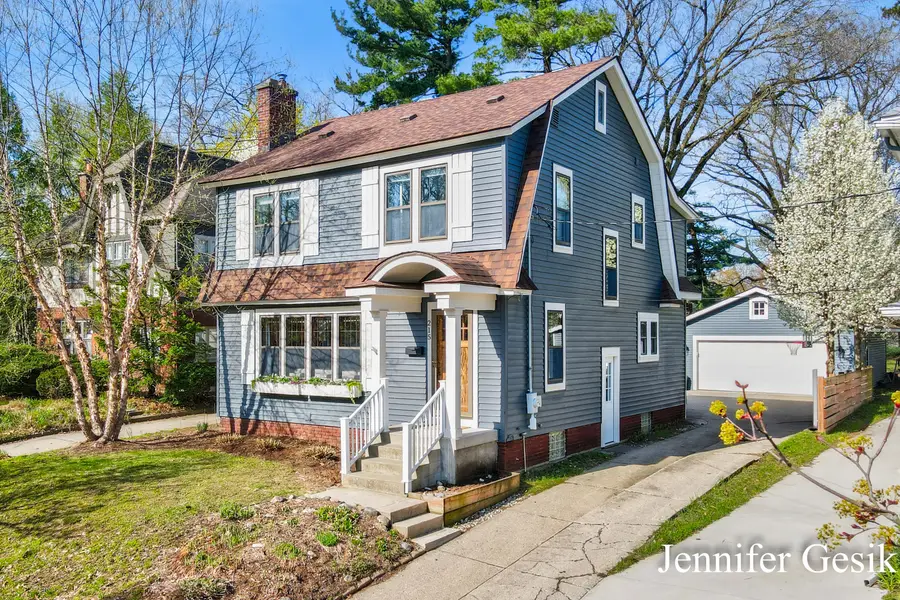 215 Glenhaven Avenue Nw, Grand Rapids, MI 49504 - #2
