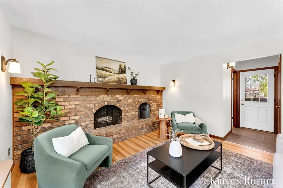 9155 J Avenue Sw, Byron Center, MI 49315 - #3