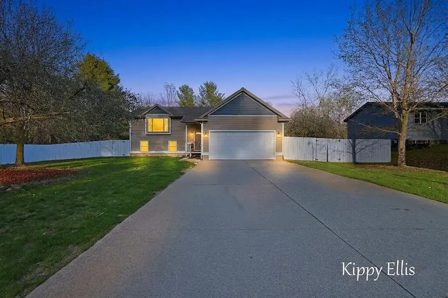 566 S Dangl Road, Muskegon, MI 49442 - #2