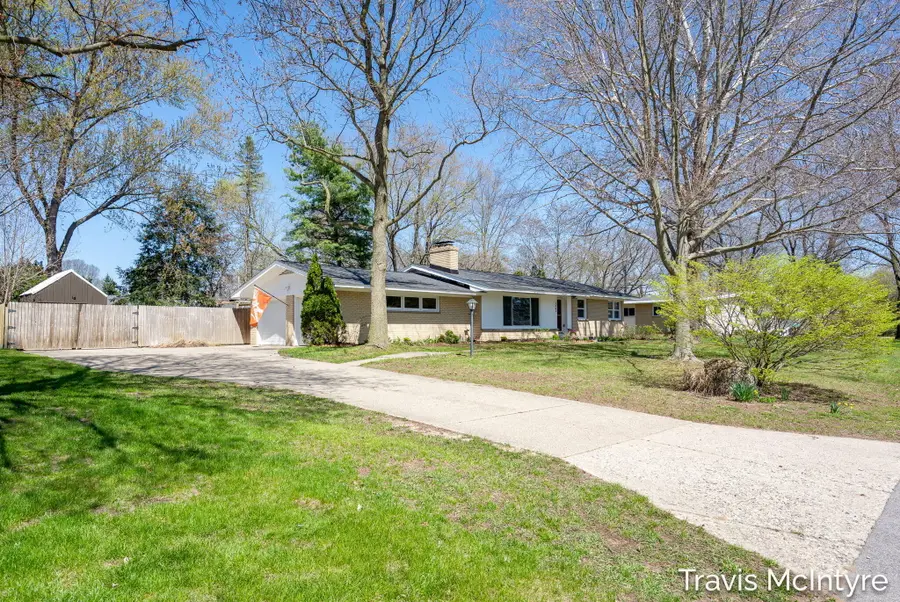 3343 Gateshead Street Ne, Rockford, MI 49341 - #2