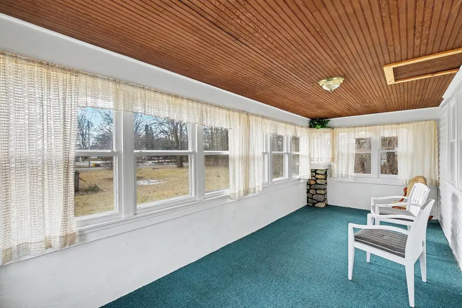 1554 W Ellis Avenue, Belding, MI 48809 - #2