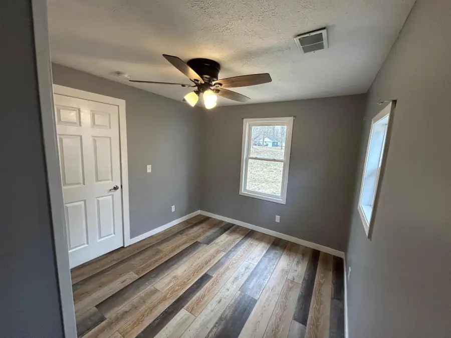 600 W Hodge Avenue, Lansing, MI 48910 - #3