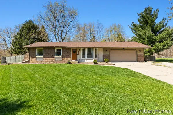 13839 Windemere Drive Nw, Grand Rapids, MI 49534