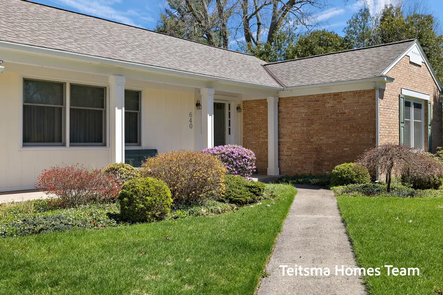 640 Plymouth Drive, North Muskegon, MI 49445 - #2