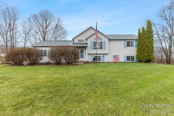 2849 Bark Court, Cedar Springs, MI 49319