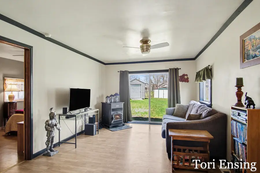 814 E Summit Street, Greenville, MI 48838 - #3