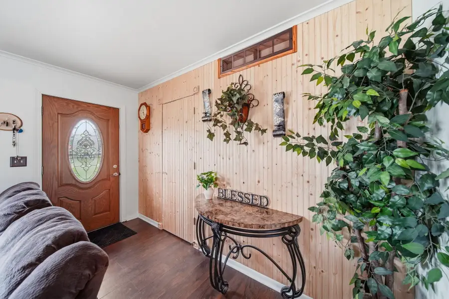 220 Meadow Lane, Jackson, MI 49203 - #2