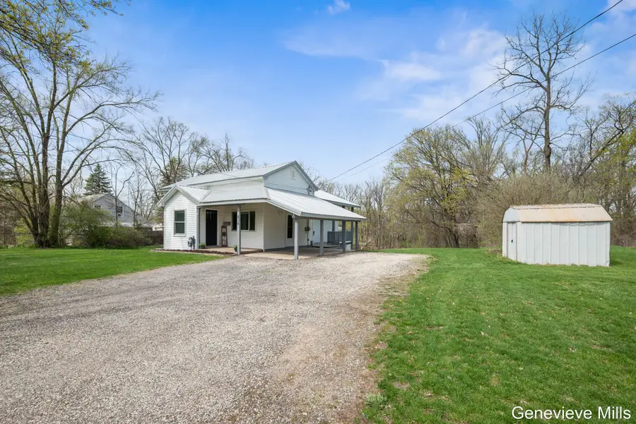 816 W Montcalm Street, Greenville, MI 48838 - #2