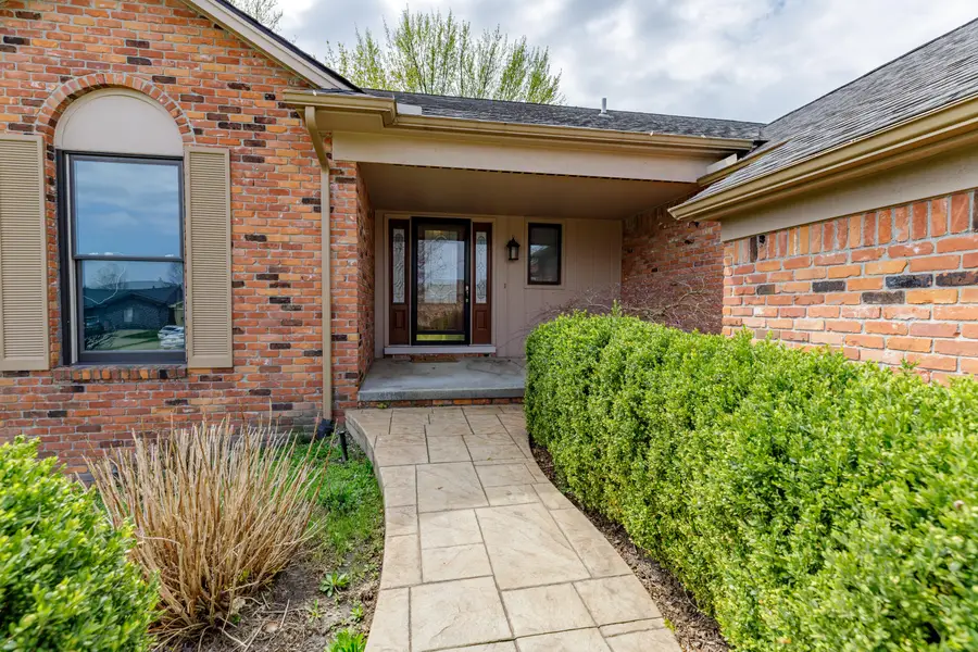 631 Heritage Lane, Rochester Hills, MI 48309 - #3