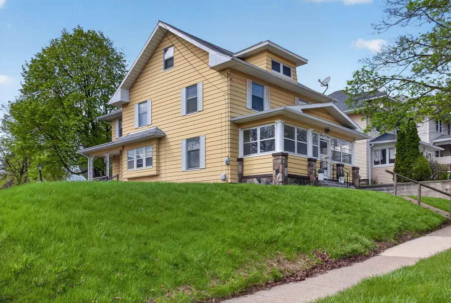 302 Ellery Avenue, Jackson, MI 49201 - #3